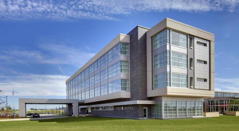 The Hotel At Kirkwood Center Cedar Rapids Exterior photo