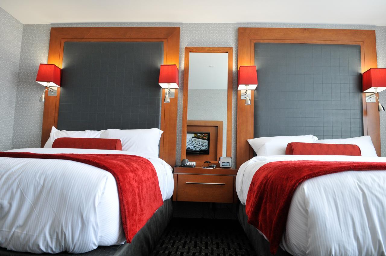 The Hotel At Kirkwood Center Cedar Rapids Exterior photo